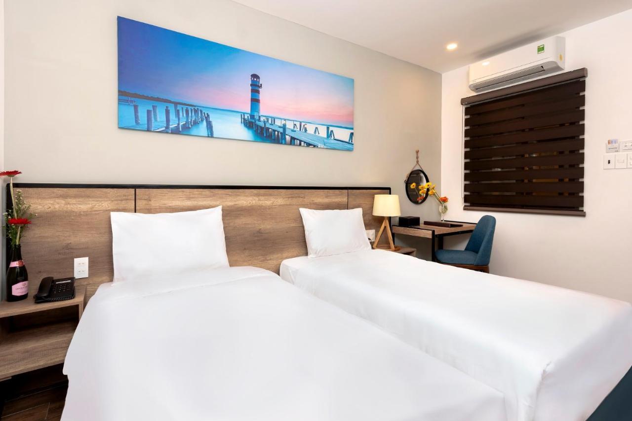 Golden Lotus Central Hotel Нячанг Екстер'єр фото