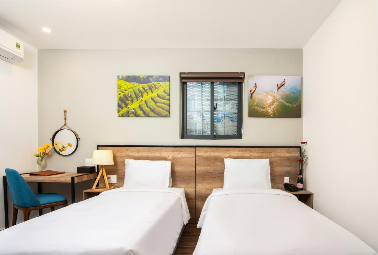 Golden Lotus Central Hotel Нячанг Екстер'єр фото